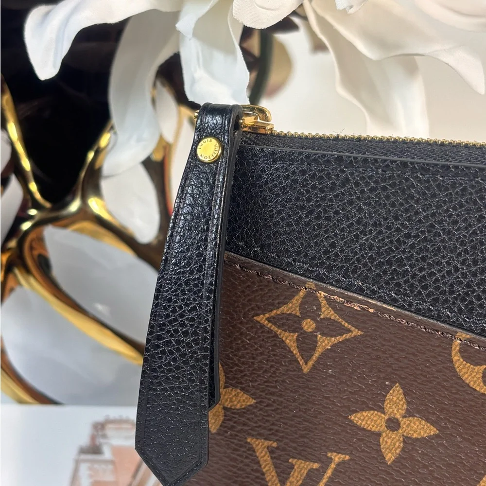 Beautiful Louis Vuitton Daily Pouch Monogram Noir - Picture 3 of 12